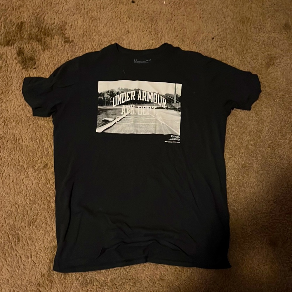 Under armour tee
